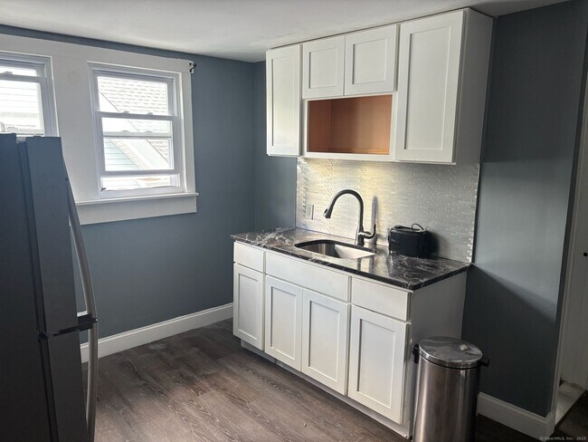 Photo - 319 Sherman Ave Unit 3rd fl -Front