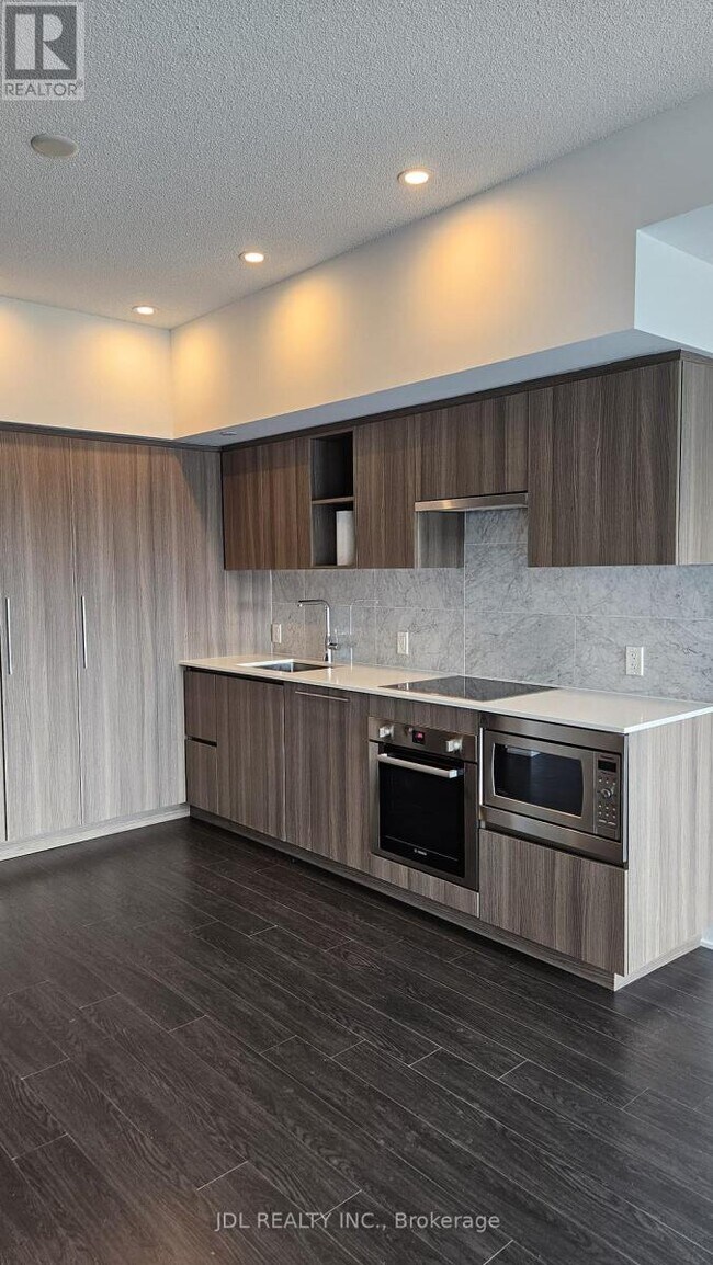 Photo - 19 Bathurst St Unit 3708