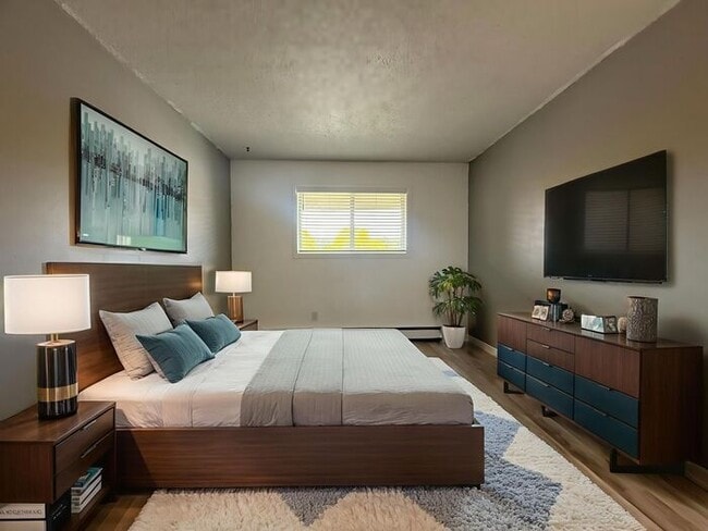 Photo - Fully renovated 1-bedroom condo in Norwood!