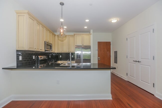 Photo - The Infinity Luxury Residences. Unit 523