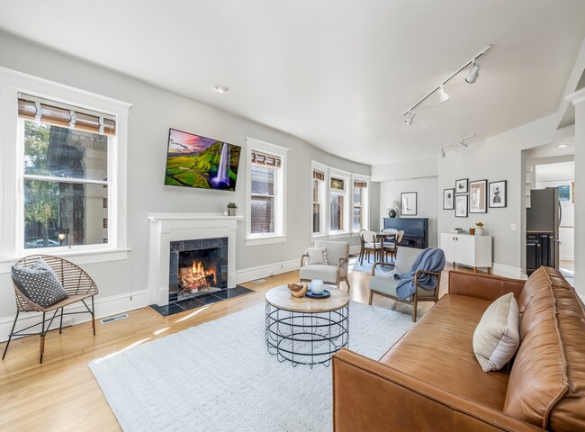 Photo - 115 G St