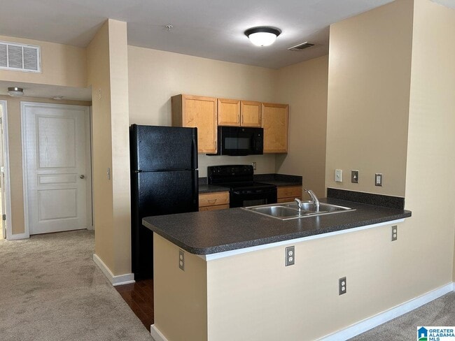 Photo - 2020 5th Ave S Unidad 438