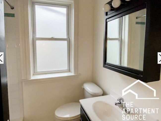 Photo - 5206 N Leavitt St Unit 1