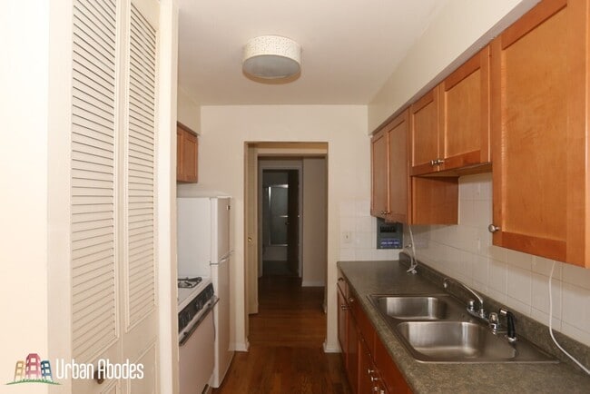 Photo - 445 W Briar Pl Unit M06B