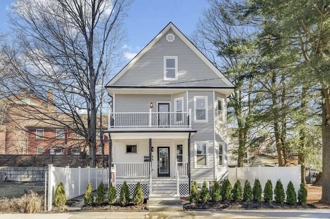 Building Photo - 12 Capen St Unit 2