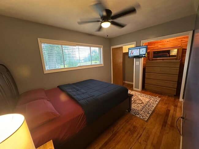 Photo - 202 Colfax Ave