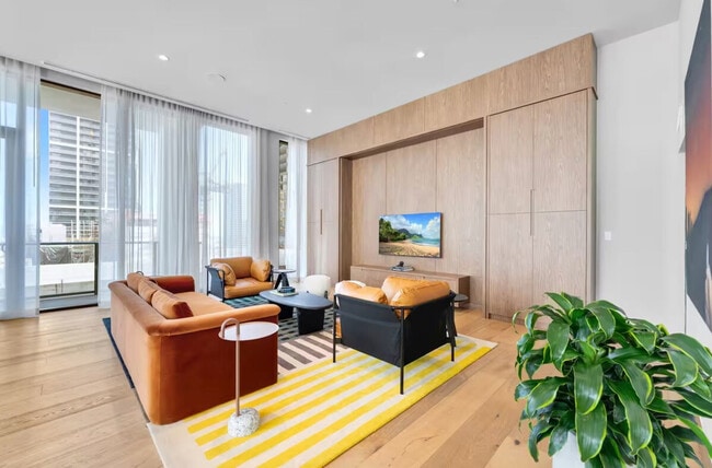 Building Photo - 698 N Miami Ave Unit ID1373815P