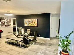287 SW 3rd Ave
