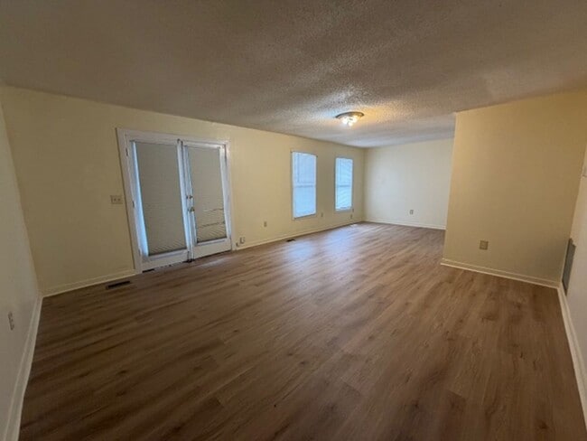 Photo - *1/2 OFF FIRST MONTHS RENT AT SIGNING* 3 Bedroom 1.5 Bath House