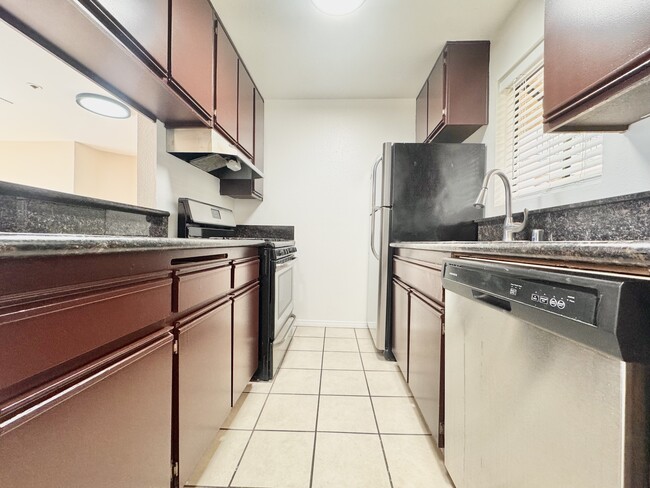 Building Photo - 100 N Clark Dr Unit 203A Rental