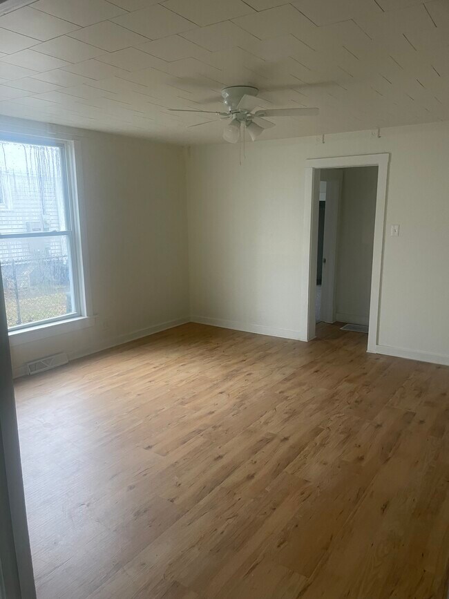 Photo - 1608 Marion Ave