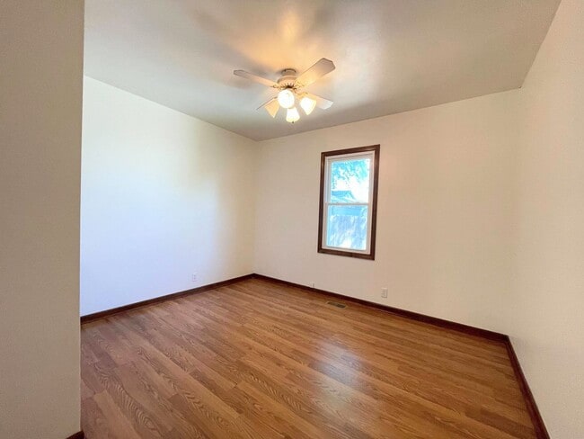 Photo - 2 bed, 1 bath with bonus room