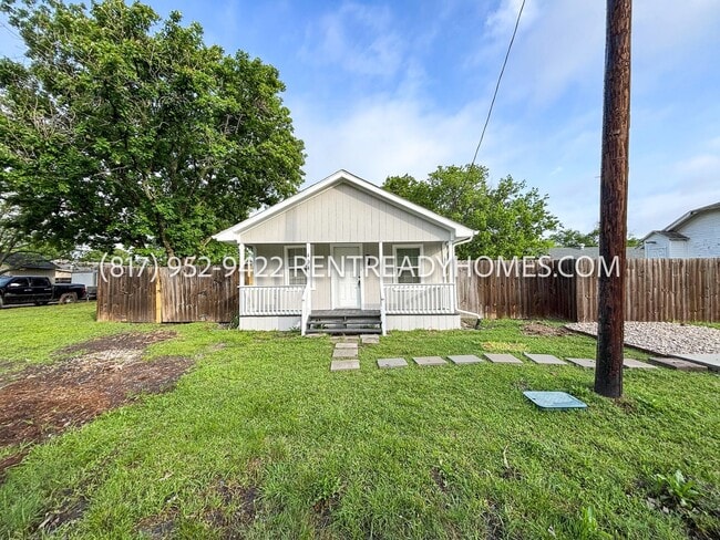 Building Photo - 404 Oak St Unit 1