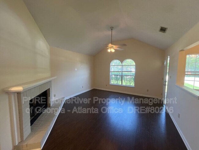 Photo - 127 Redford Dr