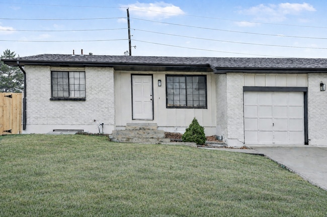 Building Photo - Renovated Duplex Available in Arvada!