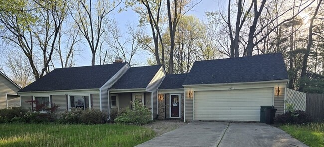 Building Photo - 5921 Houghten Dr