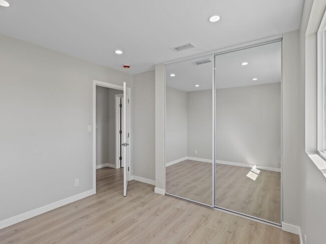 7318 Leescott Ave