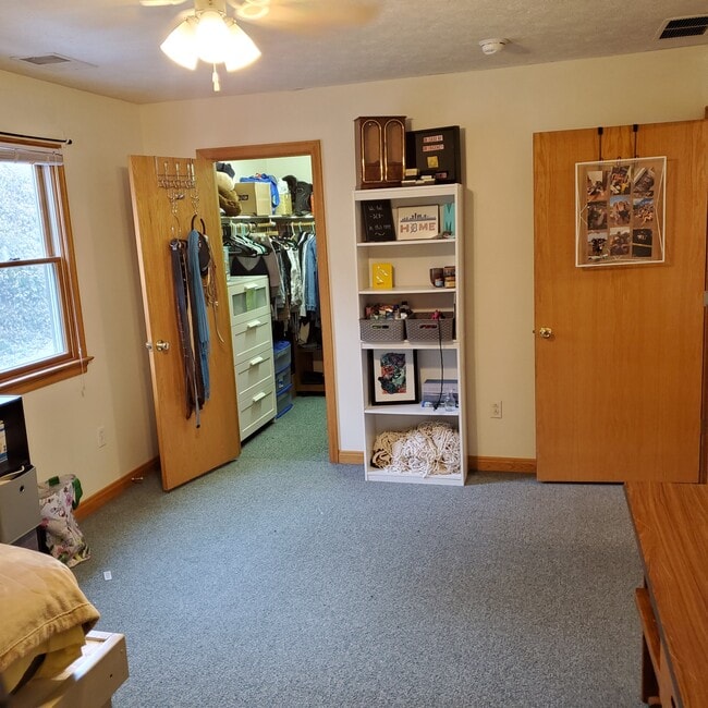 Photo - 724 Weaver St Unit B