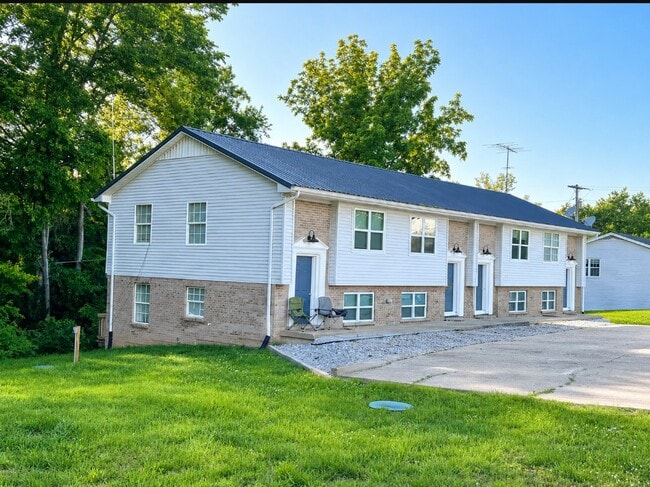 Building Photo - 105 Windy Cir Unit 3