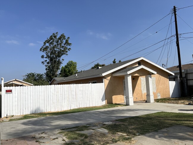 Building Photo - 2655 Parkway Dr