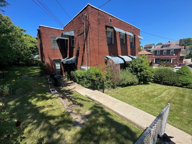 Photo - 1114-1116 Ohio Street Unit 2R