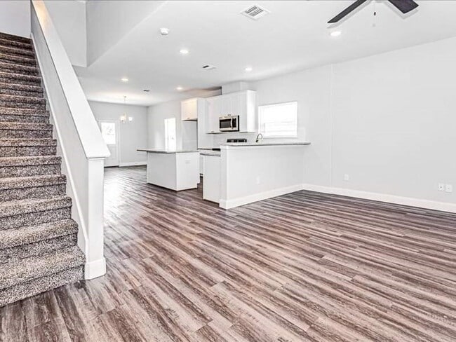 Photo - 9314 Sundown Dr