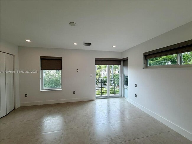 Photo - 540 SW 6th Ave