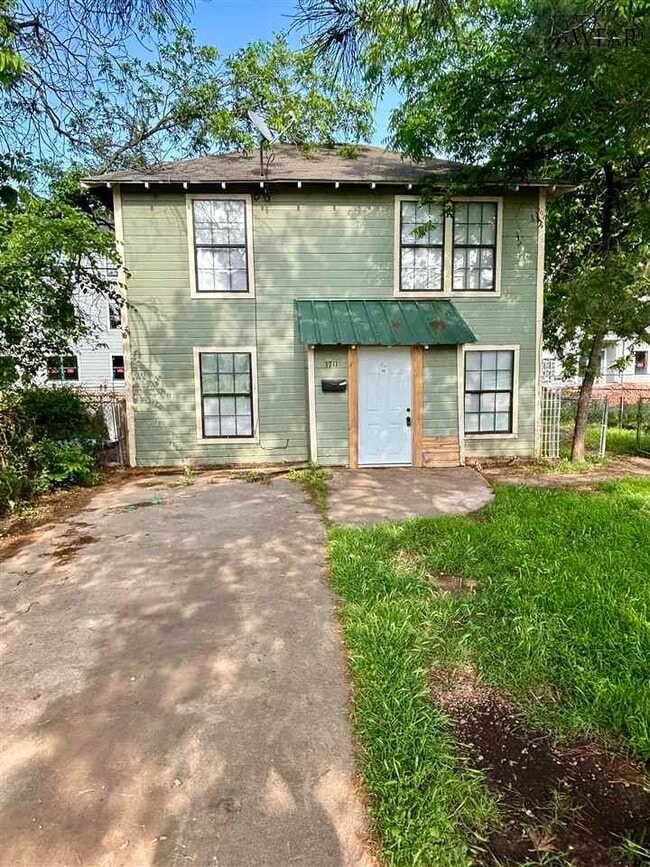 Photo - 1711 Beverly Dr House