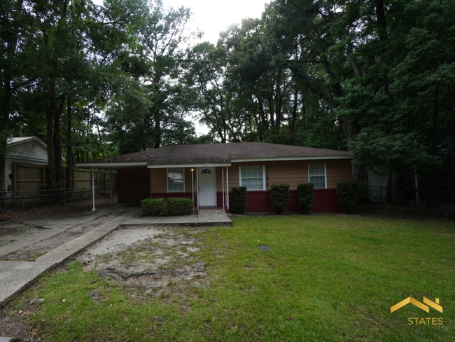 Photo - 2808 Southwood Dr