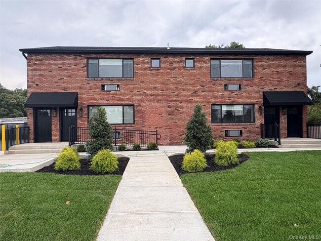 Building Photo - 455 Sunrise Hwy Unit #1A Rental