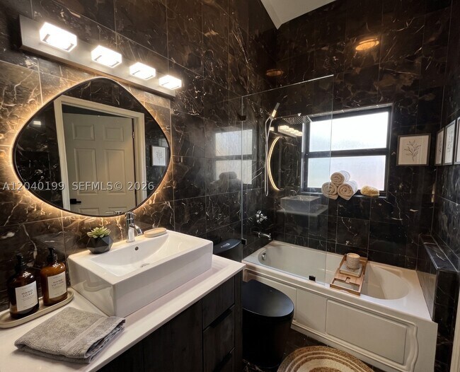 Photo - 4605 N Miami Ave