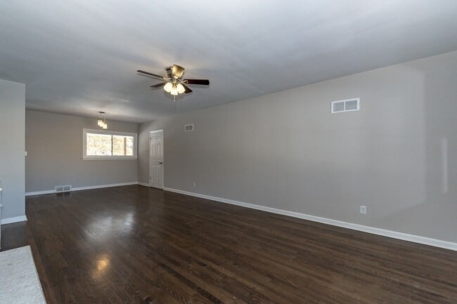 Photo - COMING SOON: Beautiful and Renovated Property in Raytown!