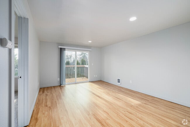 1BR, 1BA - 530SF - Living Room