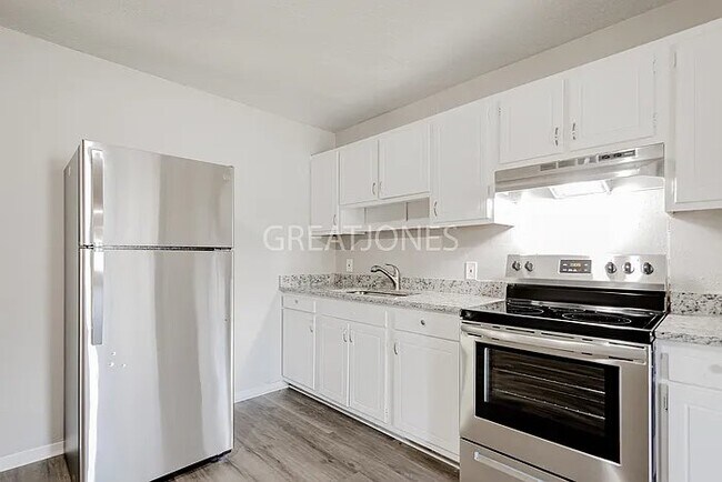 Photo - 6 Hitching Post Ct