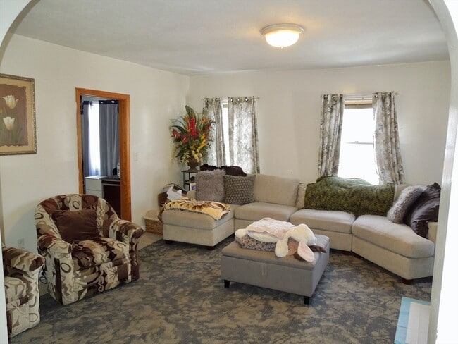 Photo - 299 Court St Unit 2