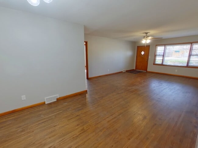 Photo - 2122 S Chautaqua