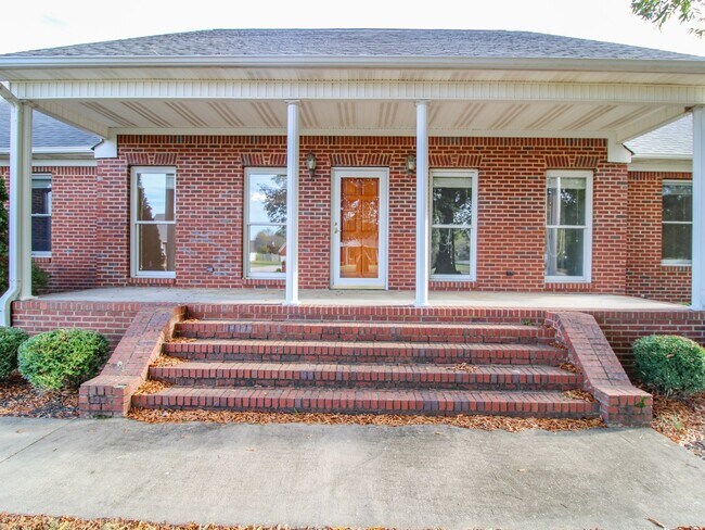 Photo - 1st Month's Rent Free