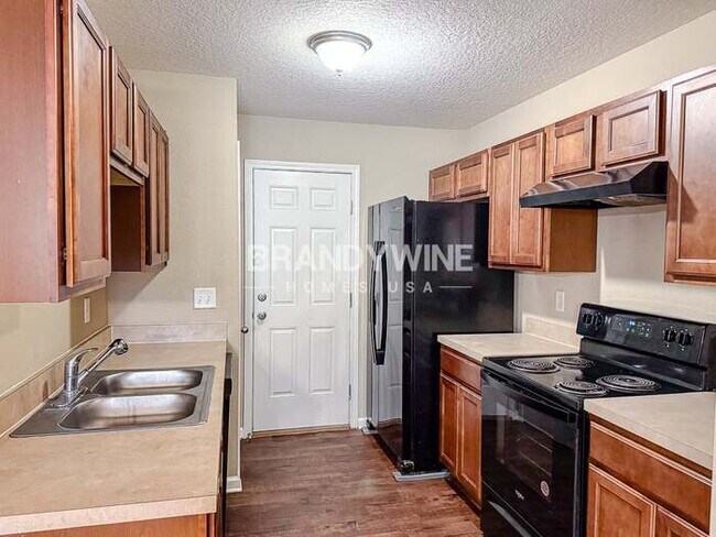 Photo - 7600 Free Ave