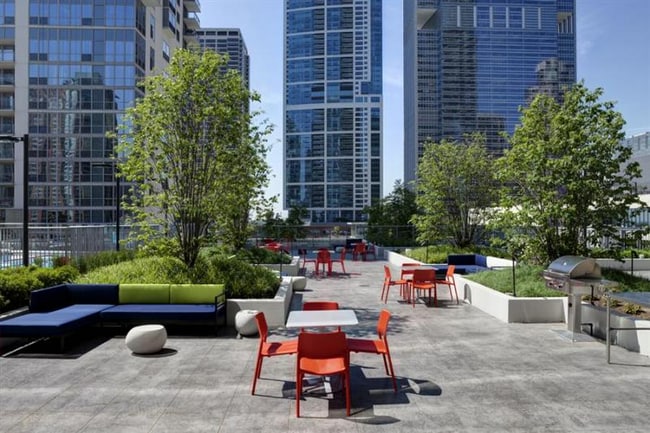 Photo - 336 E Wacker Dr