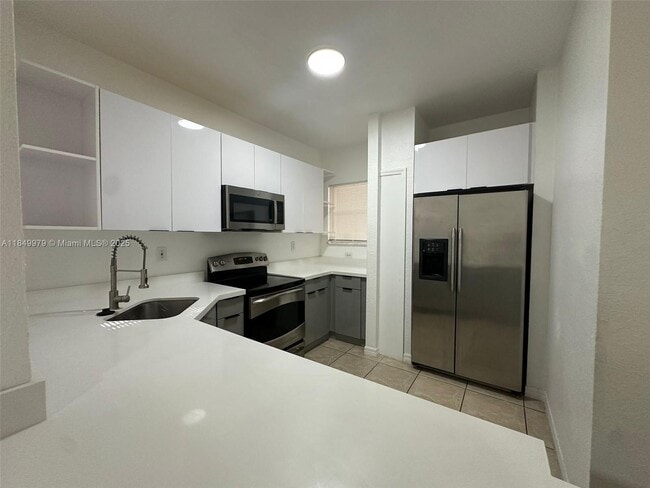 Photo - 941 SW 6th Pl