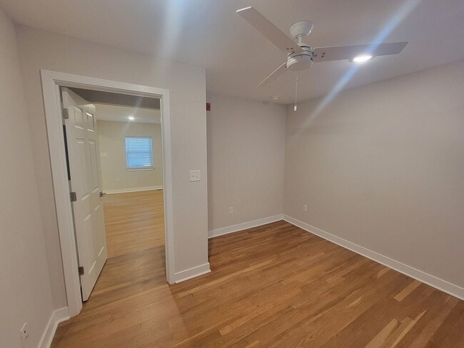 Photo - 1111 N Thompson St Unidad 104