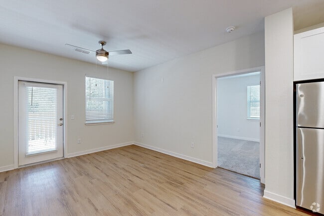 2BR, 2BA - 1,077SF - Living Room