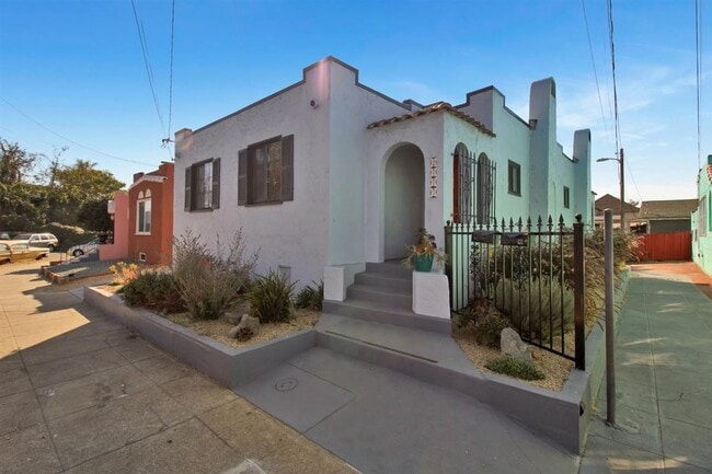 Photo - 2775-2777 E.21st Street Unit 2777 - Rm 3