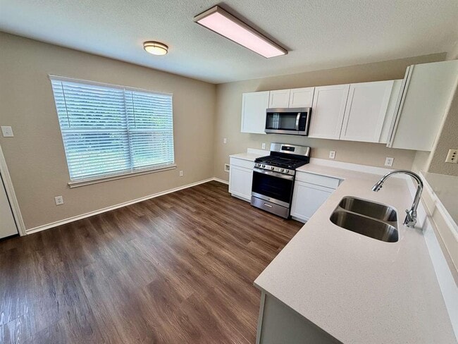 Photo - 3403 Wickham Ln