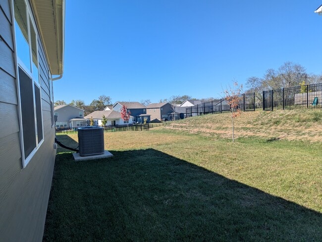 Photo - 1017 Midpoint Ln