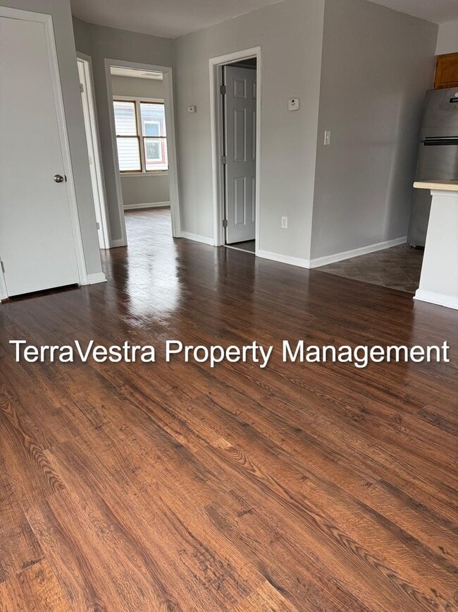 Photo - 176 N Broadway Unit 2 (Residential )