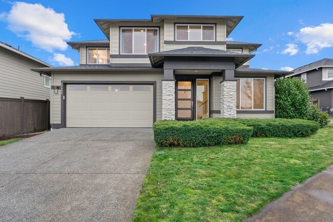Building Photo - Spacious 4 bed 2.5 bath home w/ oversize 2 car garage & upgrades throughout!