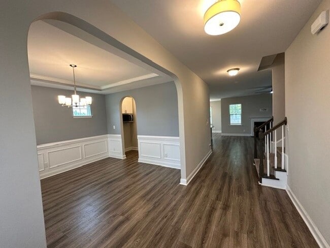 Photo - Spacious 4-Bedroom Home with Designer Fini...