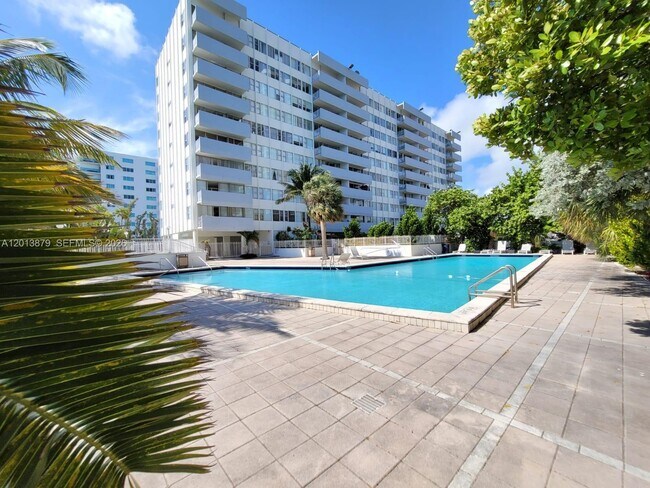 Photo - 7545 E Treasure Dr Unit 8I