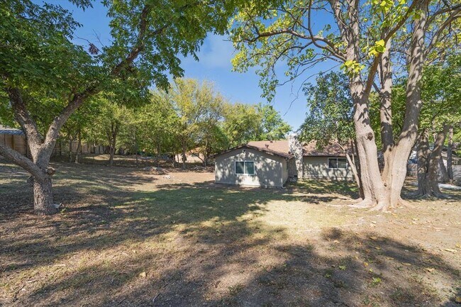 Photo - 1311 Warrington Dr